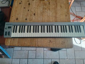 TASTIERA MIDI  ACORN