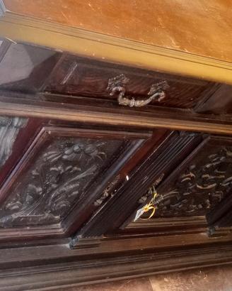 Credenza Rinascimentale 