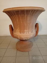 Vaso in cotto lavorato a mano