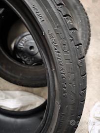 Gomme Bridgestone 235 40 r19 96 y per tesla 