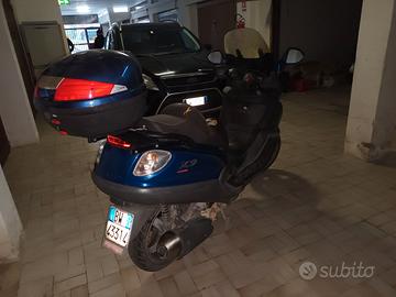 Piaggio X9 200