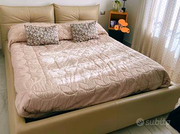 letto matrimoniale vera pelle.