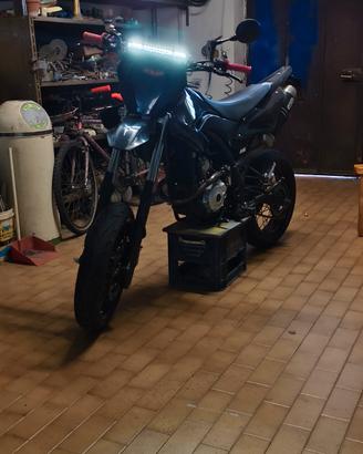 WR 125 x