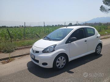 Toyota Aygo 1.0 12V VVT-i 5 porte Lounge Connect