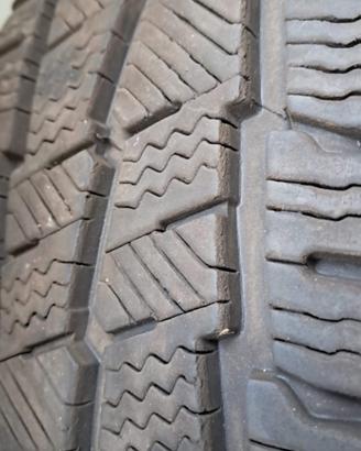 225/70/15 C michelin