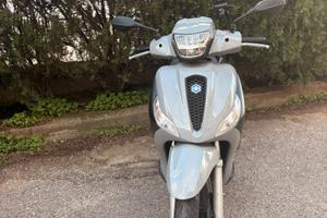 Moto Medly 125 Sport