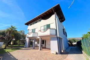 Bifamiliare intera a Basaldella