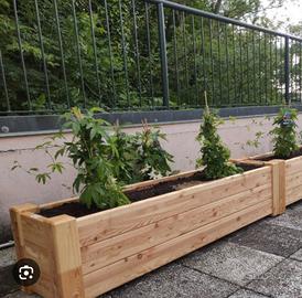 Fioriere in legno fatte a mano