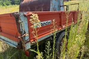 Rimorchio agricolo