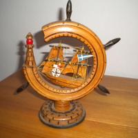 soprammobile in legno