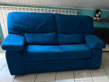Divano alcantara azzurro  2 posti
