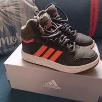 Scarpe alte Adidas 33