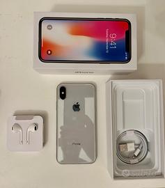 iPhone X 256 GB Argento – batteria 74% – 100 €