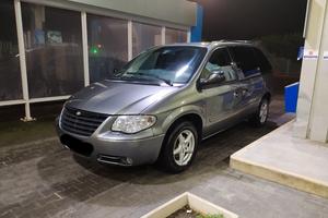 Chrysler Voyager 2.5 CRD, 7 posti (IN GARANZIA)