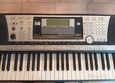 Tastiera Yamaha PSR- 740 arranger workstation