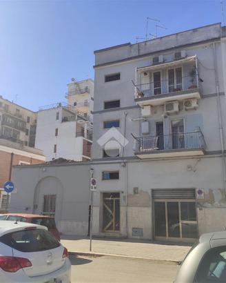 2 LOCALI A FOGGIA