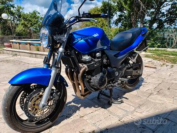 Kawasaki zr7