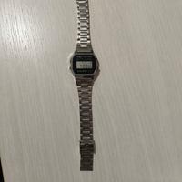 Orologio Casio Classic in metallo