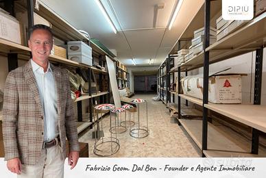 Ampio box auto a thiene