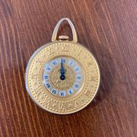 Collezionismo, ciondolo con orologio, anni’70