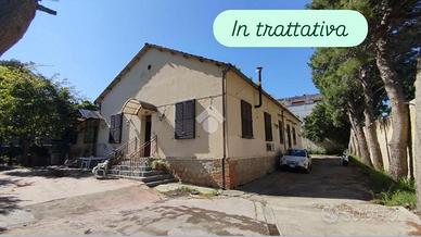 CASA INDIPENDENTE A PALERMO
