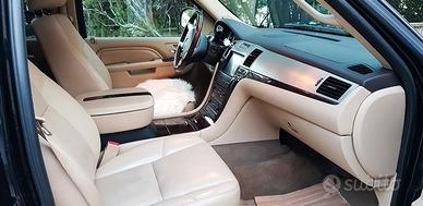 Cadillac Escalade Sport Luxury GPL 8 posti