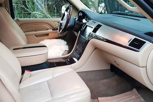Cadillac Escalade Sport Luxury GPL 8 posti