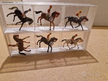 Arredi Per Plastico Ferroviario H0 2 Confezioni Me