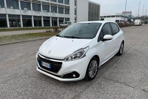 Peugeot 208 BlueHDi 75 5 porte Allure