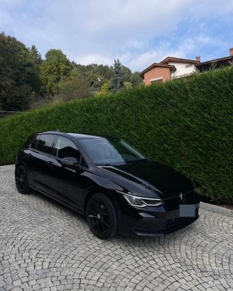 VOLKSWAGEN GOLF 8 (2021), CONDIZIONI IMPECCABILI.