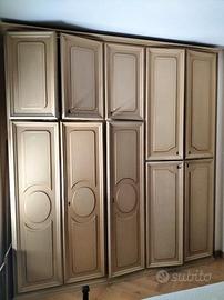 armadio colore beige