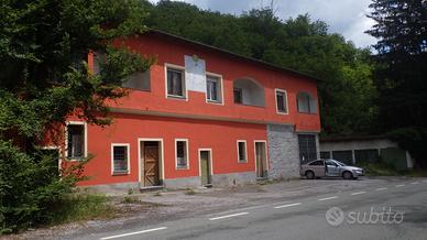 Ex attivita' commerciale con 2 apt