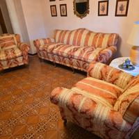 Divano con due poltrone vintage