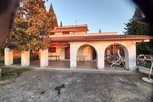 Indipendente 320mq con terreno 4700mq - Poli (RM)