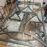 Tavolo in ferro battuto con cristallo