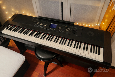 Pianoforte digitale Yamaha Portable Grand DGX 650