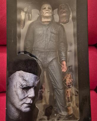 Neca 18 pollici Michael Myers Halloween 2018 scala