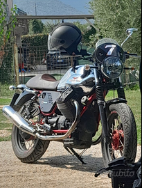 Moto Guzzi V7 Racer - Eleganza senza tempo