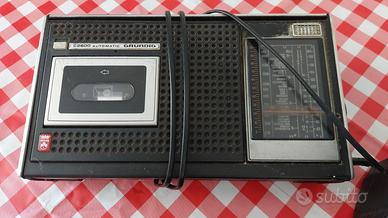 Radio con lettore musicassette