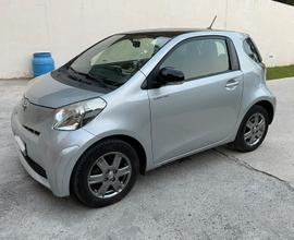 TOYOTA IQ 1.0 BENZ AUTOMATICA (DOMMYcars)