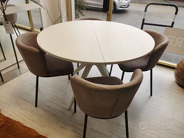 Tavolo tondo allungabile in legno di design