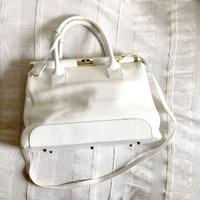 borsa in pelle bianca