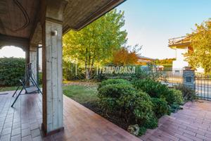 Villa Bifamiliare di ampie metrature