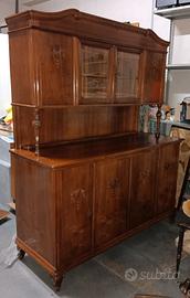 Vetrina in legno dell'800
