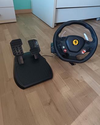 Volante e pedaliera Thrustmaster Ferrari 458 RW