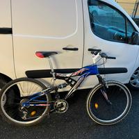 Mountain bike misura 26 biammortizzata
