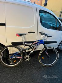 Mountain bike misura 26 biammortizzata