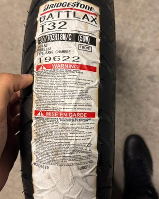 Pneumatico Bridgestone Battlax T32