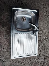 lavello con monocomando