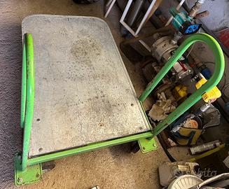 Carrellino per trasporto materiale